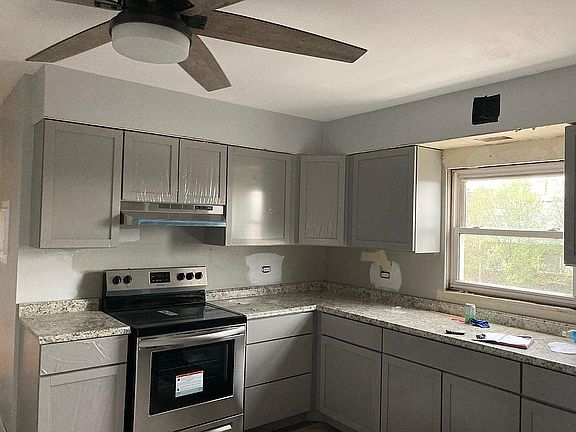 4th image of 7241-7245 W Lawrence Ave