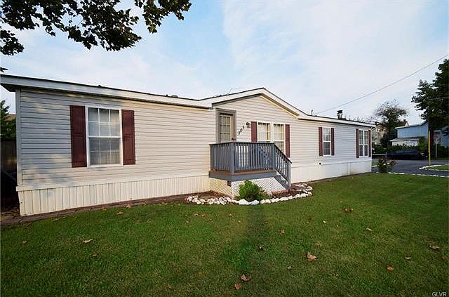 1st image of 205 Roethline Ct