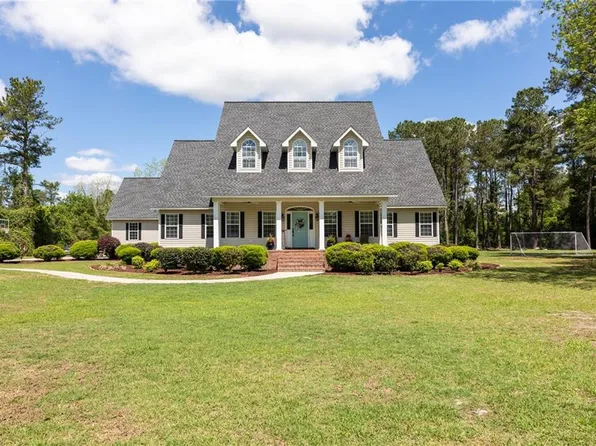 733 E Wacona Dr, Waycross, GA 31501