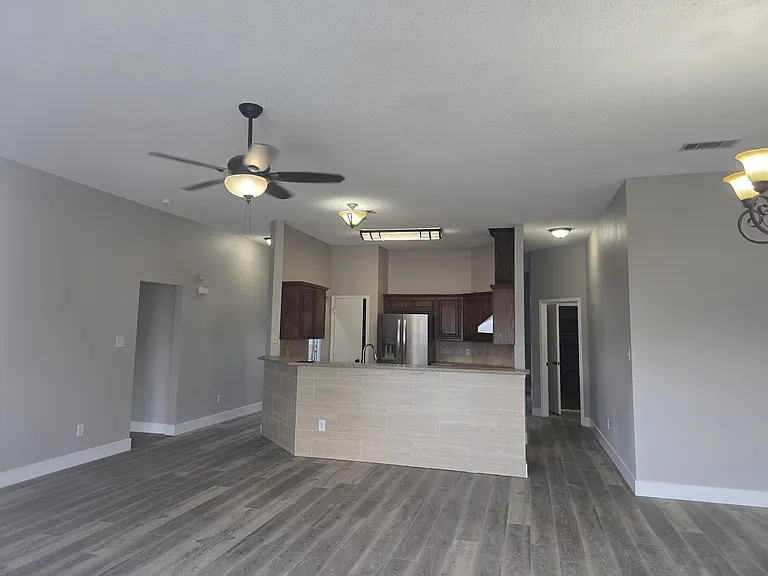322 McMurtry Dr — Photo 3