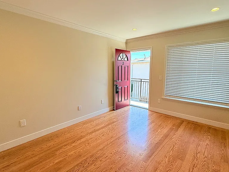 721 Rollins Rd #3 — Photo 6