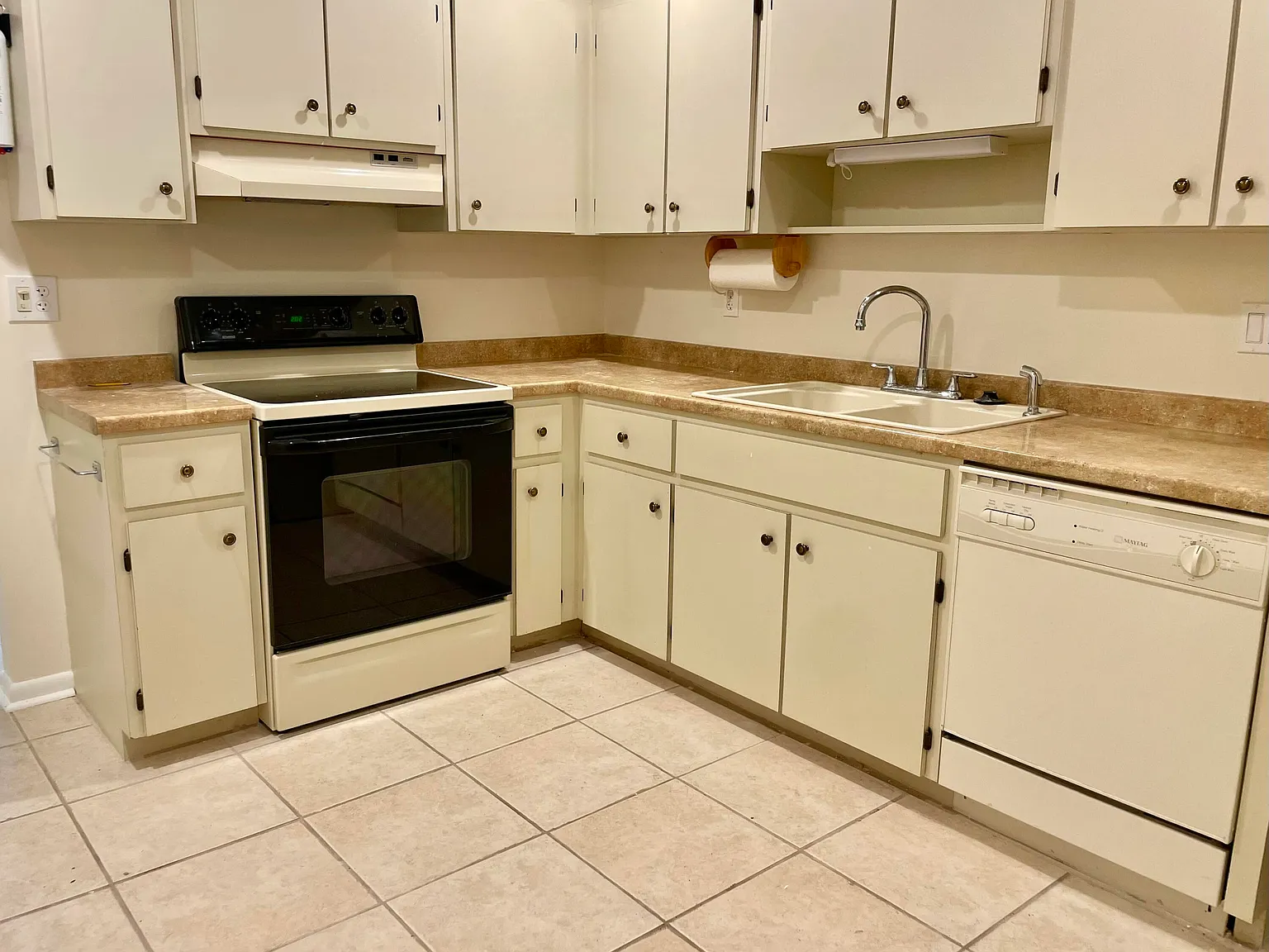 2 bed, 2.0 bath, 1026 sqft, $1,925 — Photo 4