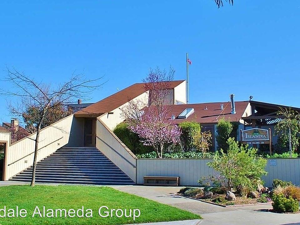 2nd image of 1150 Admiralty Ln