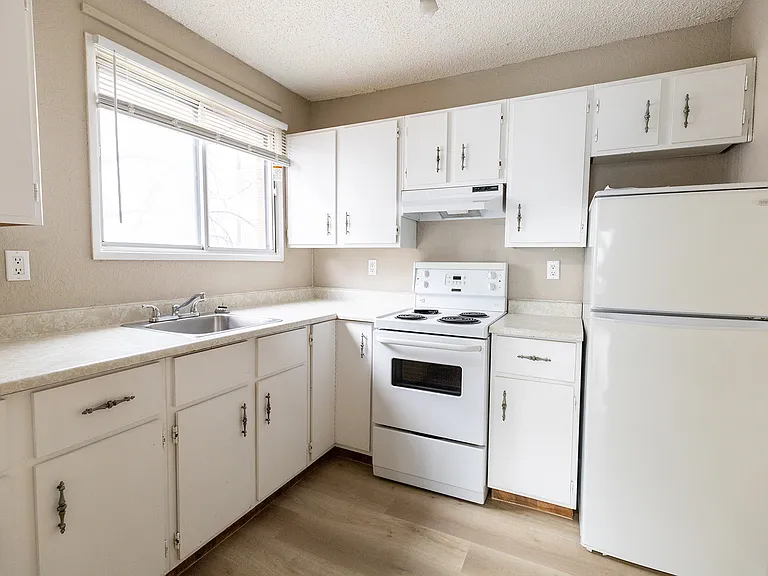 707 57th Ave SW — Photo 11