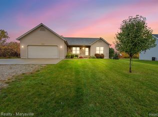 4146 Neuman Rd, Saint Clair, MI 48079