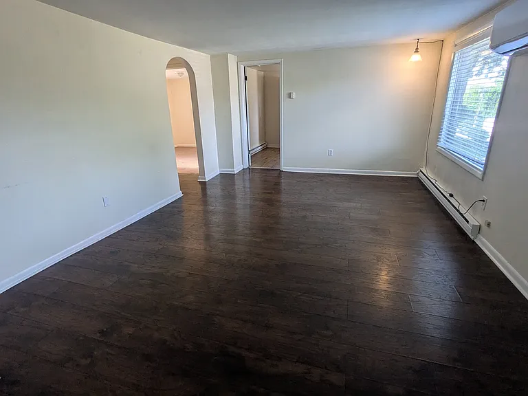 1014 S Garry Rd — Photo 9