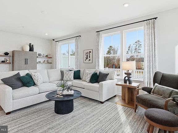 7th image of this home