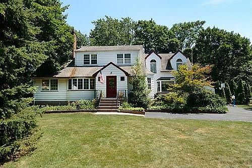 1st image of 676 Birchwood Dr