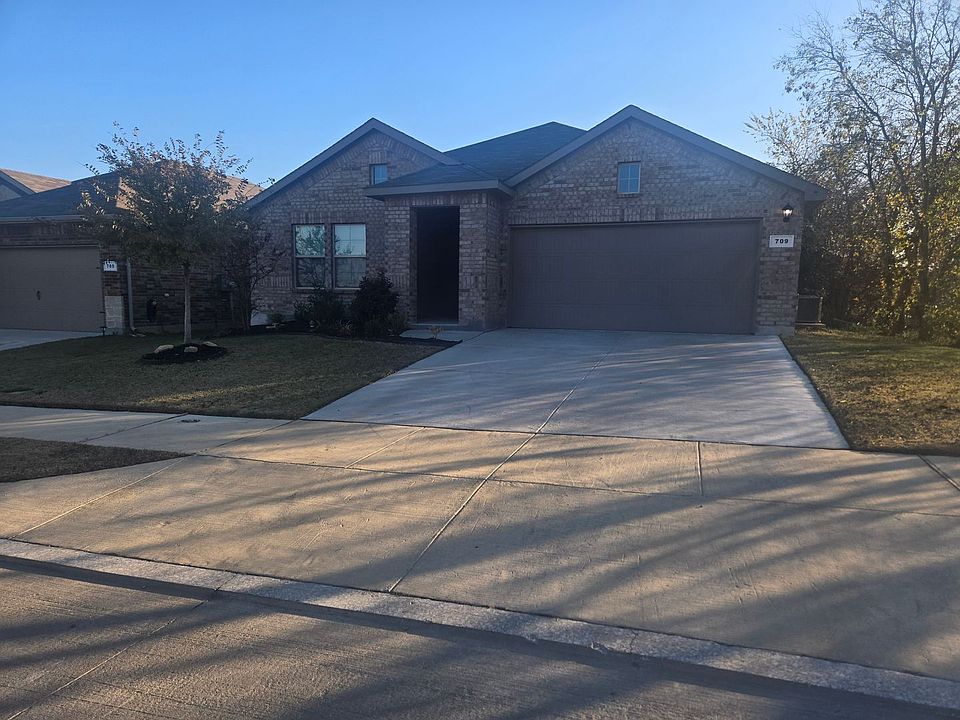 1st image of 709 Blacktail Dr #76131