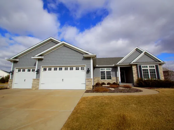5525 Willmeyer Dr, Bettendorf, IA 52722