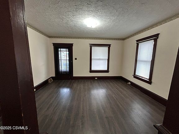 3rd image of 208 N Broad St