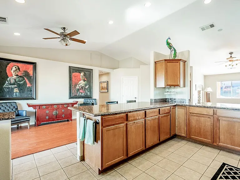 12557 Maui Way — Photo 35