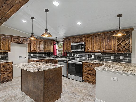 5th image of 1701 Central Rd