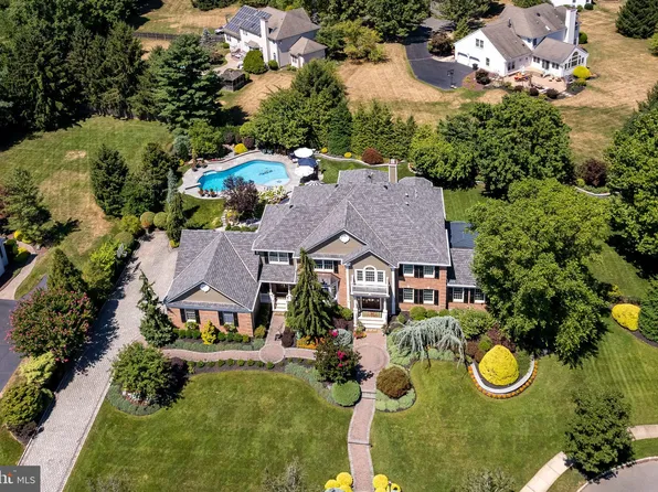 103 Marian Dr, West Windsor, NJ 08550