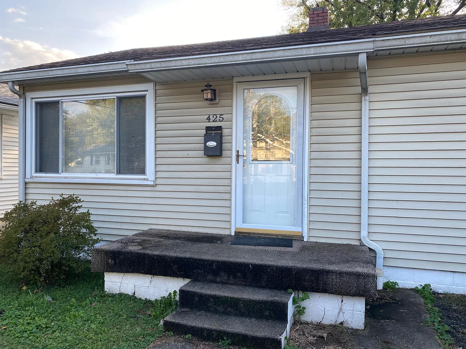 2 bed, 1000 sqft, $1,200 — Photo 1