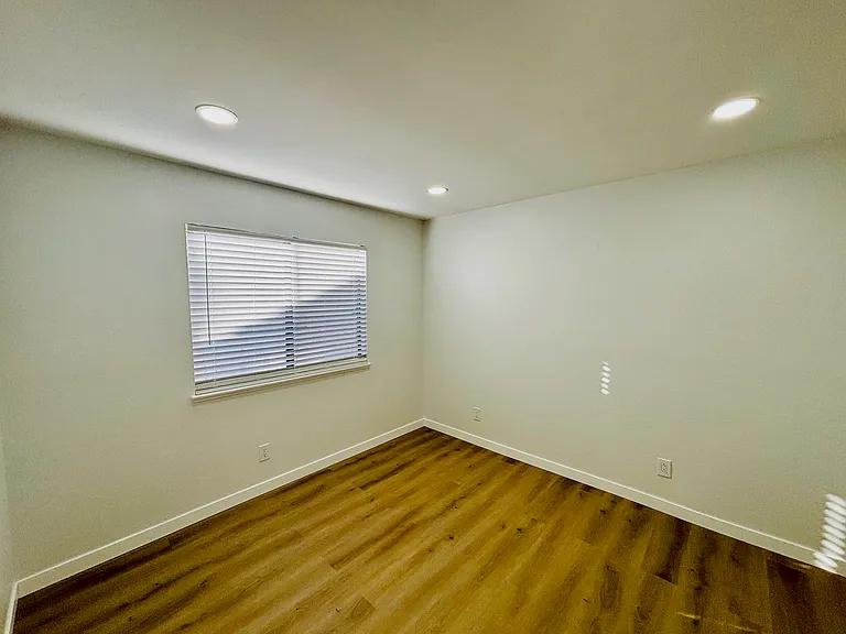 2730 W Avenue K4 — Photo 14