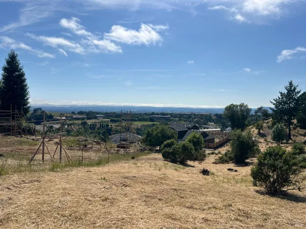 3700 Giorno Court, Santa Rosa, CA 95404