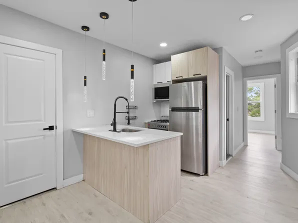 67 Lincoln St #3R, Jersey City, NJ 07307