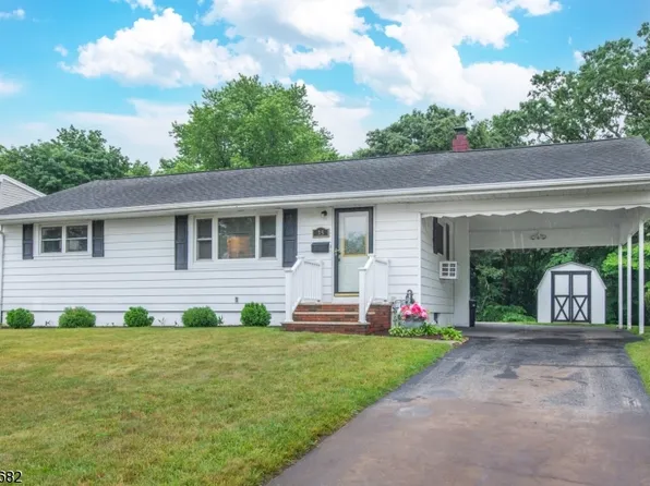 35 Justine Pl, Roxbury Twp., NJ 07876