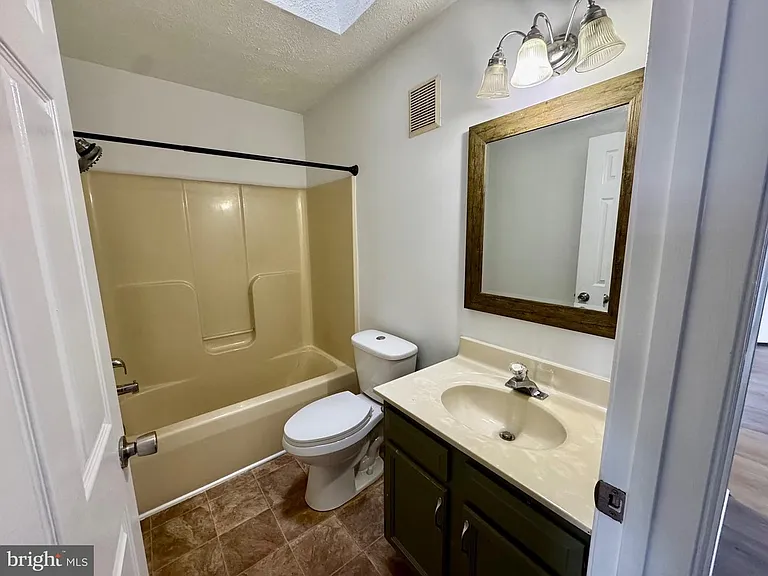 1290 Ox Rd #E9 — Photo 5