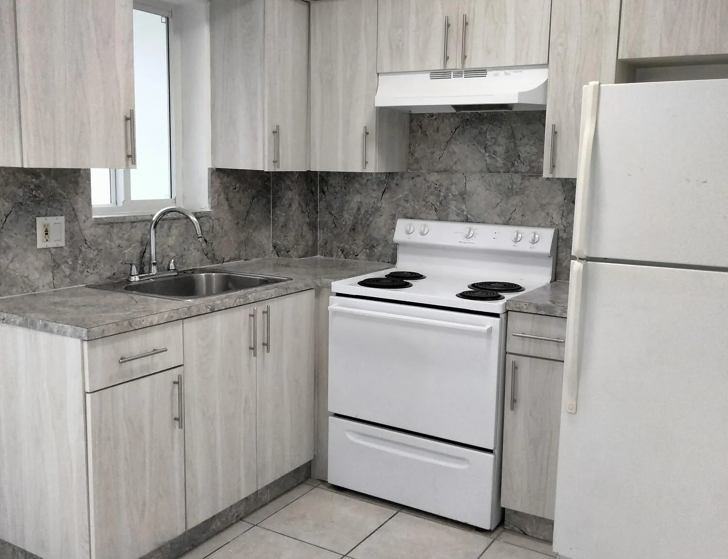 1 bed, 1.0 bath, 13997 sqft, $1,625 — Photo 3