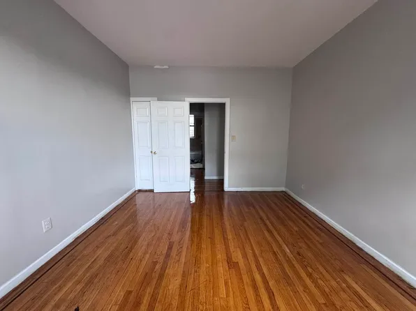 285 Hawthorne Street 5 image 2 of 15