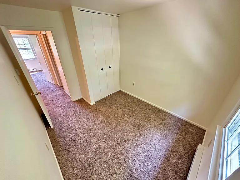 1171 Ravenwood Rd — Photo 8