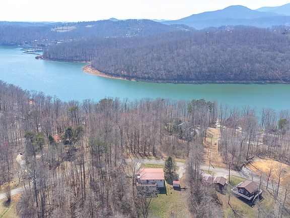 693 Pine Hollow Rd, Jacksboro, TN 37757 | MLS #1246004 | Zillow