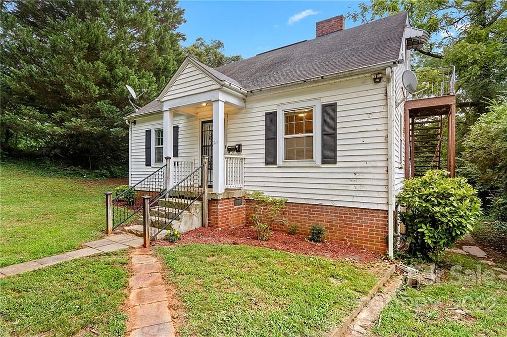 211 Hillside St NW, Lenoir, NC 28645 | Zillow