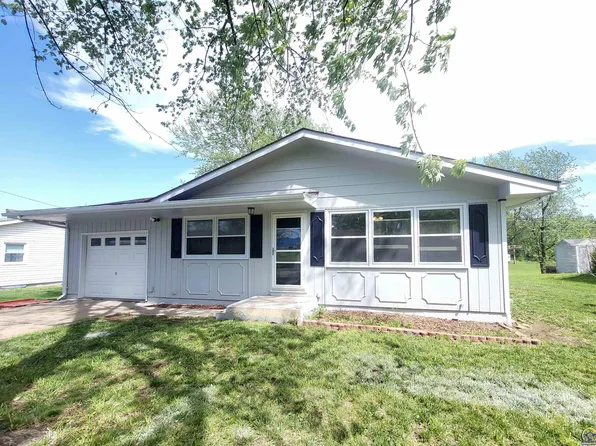 610 Sunset Ln, Overbrook, KS 66524
