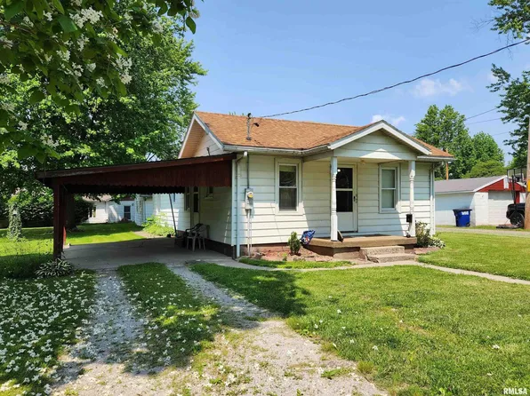1005 S 1st St, Pinckneyville, IL 62274