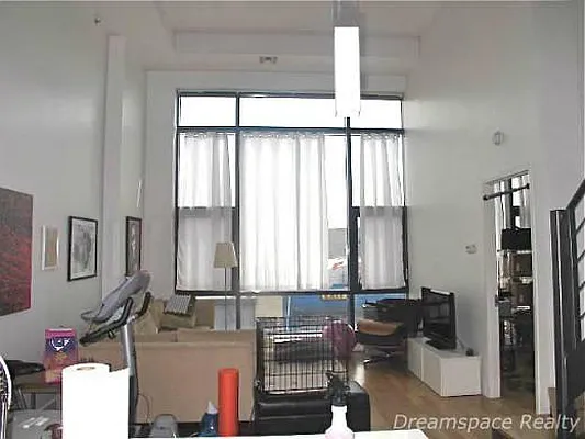 Rented by Dream Space Realty | media 20