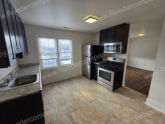 4th image of 4947 Indianapolis Blvd #3-R