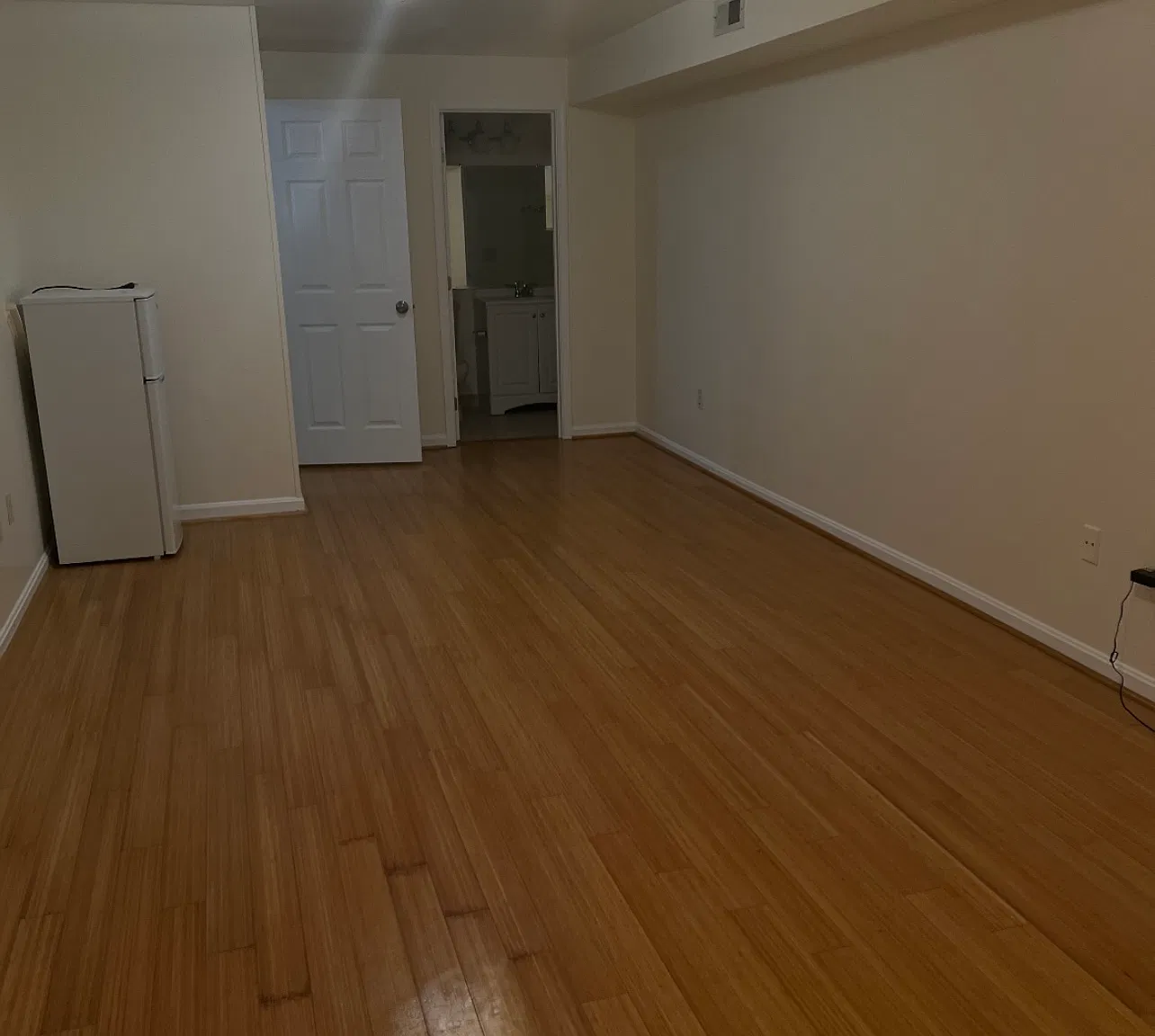 Studio, $1,290 — Photo 1