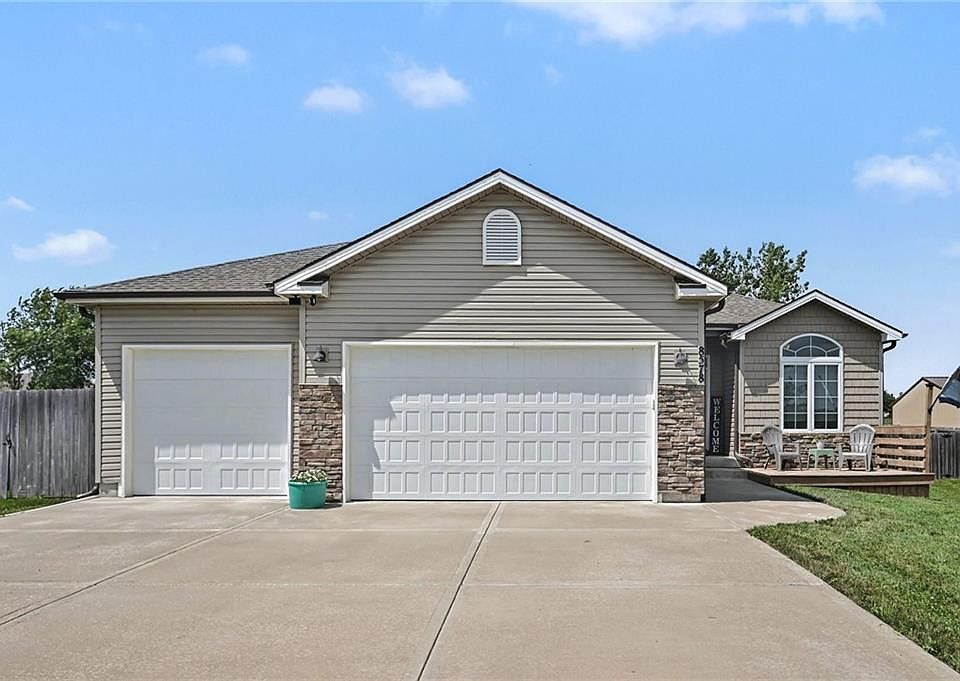 1st image of 8578 SW 208th St