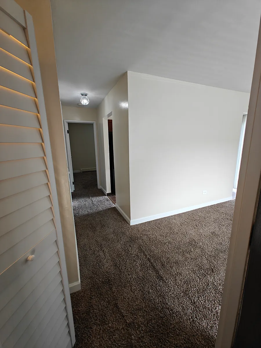 Building Photo - 1725 W Chariot Ct #2A