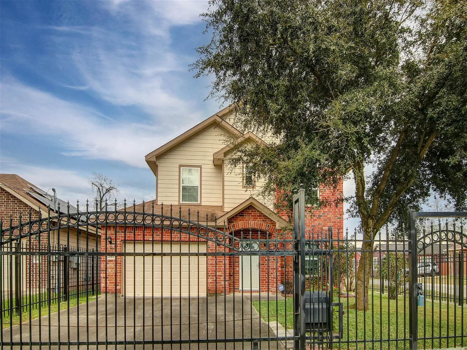 3 bed, 2.5 bath, 1818 sqft, $2,595 — Photo 4