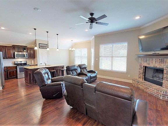 2nd image of 22551 Silver Maple Dr