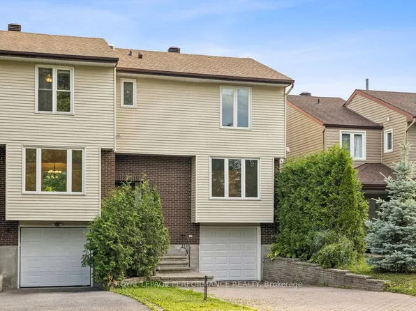 8 Gillespie Cres, Ottawa, ON K1V 9X8