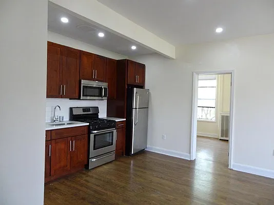 Rented by Concrete Jungle Realty | media 5