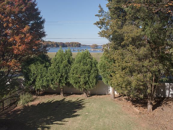 Views of Lake Norman year round!