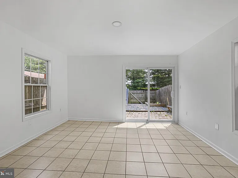1134 Providence Ct — Photo 12