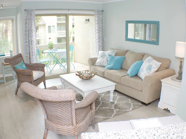 24 Deallyon Ave APT 12, Hilton Head Island, SC 29928