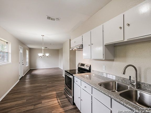 3rd image of 8730 Cape Valley St