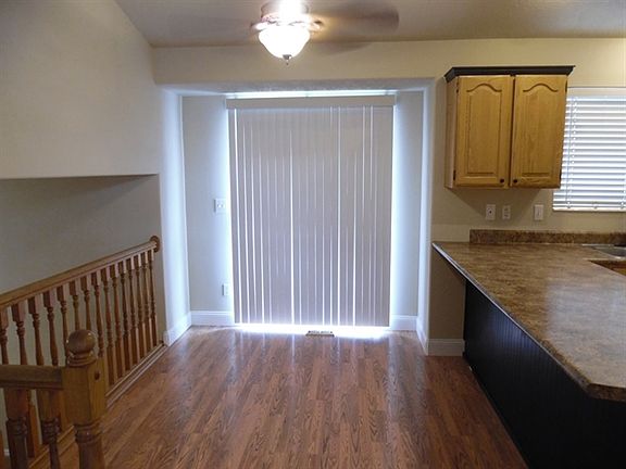 3rd image of 619 S 640th St W