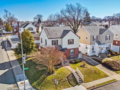 58-03 212th Street, Bayside Hills, NY, 11364
