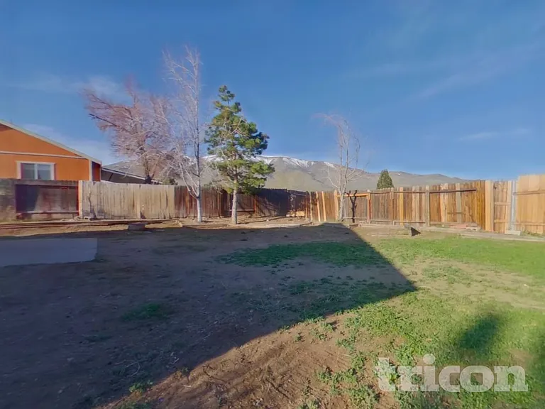 8475 Sopwith Blvd — Photo 17