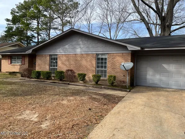 480 N Canton Club Cir, Jackson, MS 39211