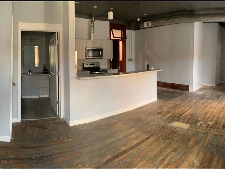 304 E Bridge St #2E — Photo 5