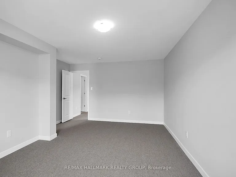 749 Newstead Cres — Photo 29